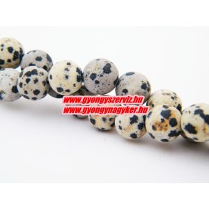 Matt dalmatínerkő ásványgyöngy. 8mm.  1 szál (kb. 40cm).