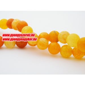 Roppantott narancs achát ásványgyöngy. 10mm.  1 szál (40cm).