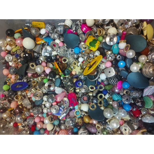 250 gramm vegyes ékszer alkatrész. Mix.