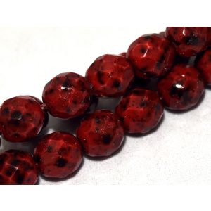 50db. Cseh csiszolt gyöngy. 8mm. Piros, foltos. 