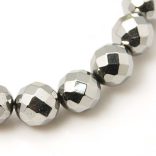 1 szál csiszolt hematit ásványgyöngy. 8mm. Platina szín.