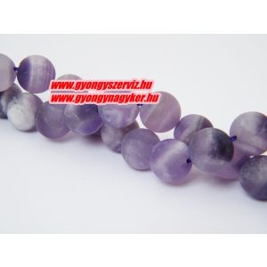 Matt ametiszt ásványgyöngy. 10mm.  1 szál (40cm).