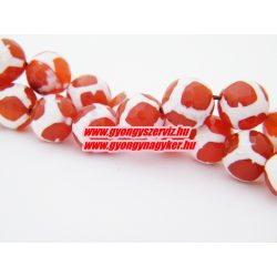   Csiszolt achát ásványgyöngy. Borostyán-fehér. 10mm.  1 szál.