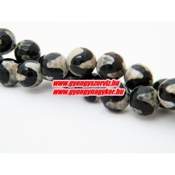   Csiszolt achát ásványgyöngy. Fekete - fehér. 10mm.  1 szál.