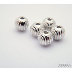 Fémgyöngy. Ezüst színű. 4mm.   100db.