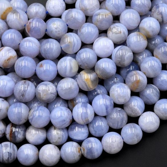 1 szál. Kalcedon. 8mm. II. osztály.. 