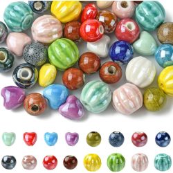 50db. Porcelán gyöngy. Vegyes szín, és forma.