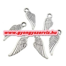   Fém medál, fityegő. Angyal szárny. 18x6 mm. Antik ezüst szín. 100db.