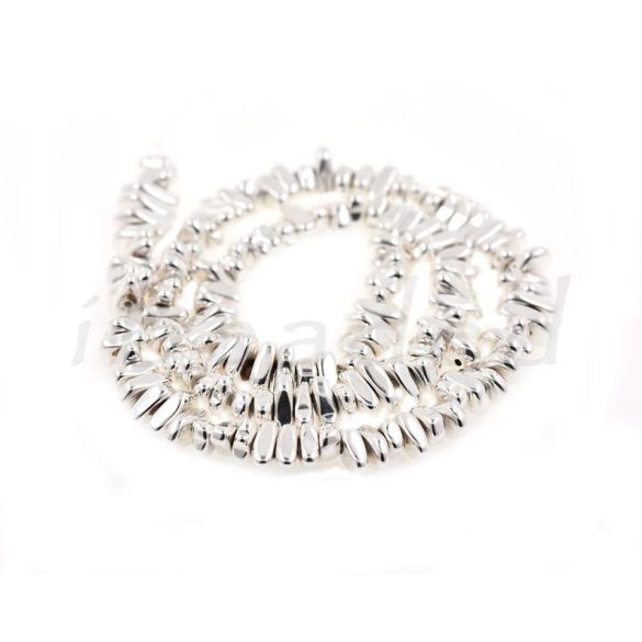 1 szál hematit splitter ásványgyöngy.  Ezüst szín.