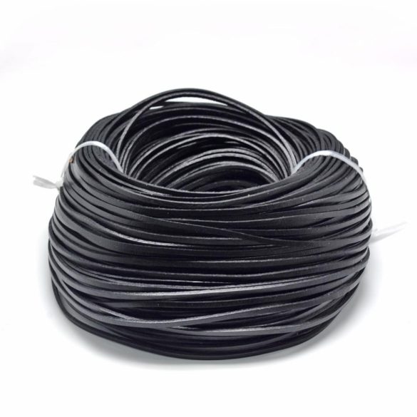 Hasított bőr zsinór. 3x2mm. Fekete. 10m/db.