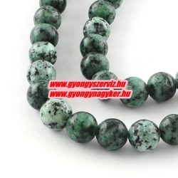   Szezámkő ásványgyöngy. 8mm. Zöld. Festett. 1 szál, kb. 40cm.