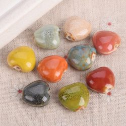 10db. Porcelán gyöngy. Szív. Mix.