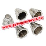 50db. Gyöngykupak, fémgyöngy. Antik ezüst szín. 11.5x11mm. 